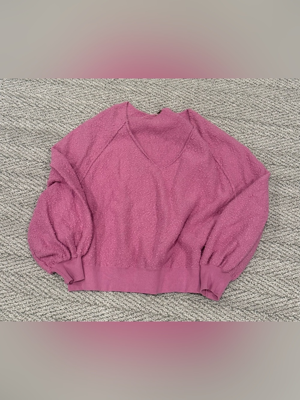 Free People Textured V-Neck Sweater in Mauve